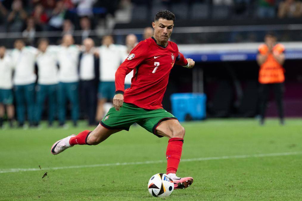 连续两季沿 连续两季沿